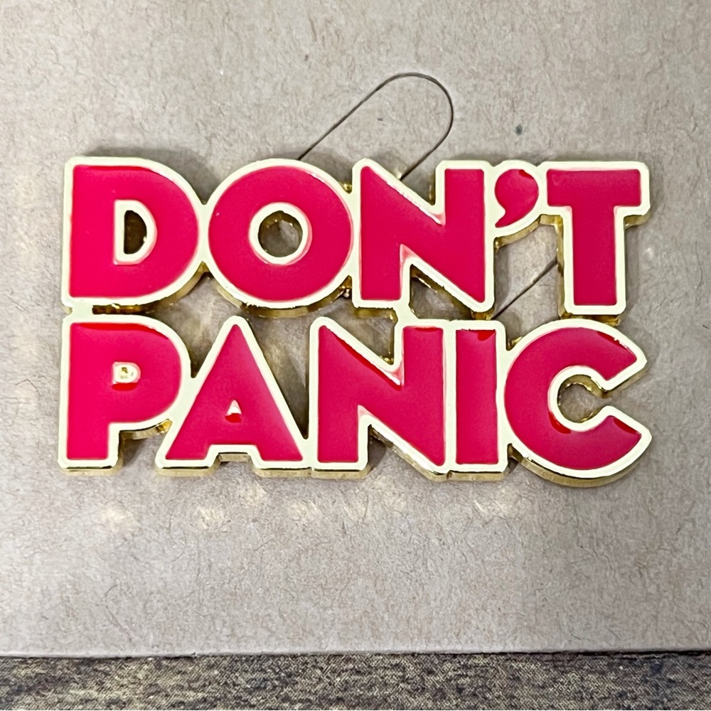 DON’T PANIC Enamel Pin - Picture 2 of 2